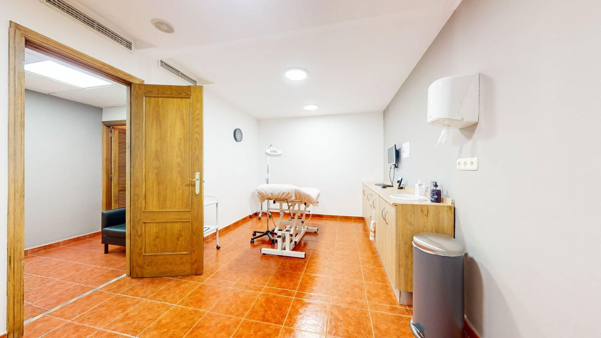 Se vende Local comercial  en Costa Del Sol, Málaga, España