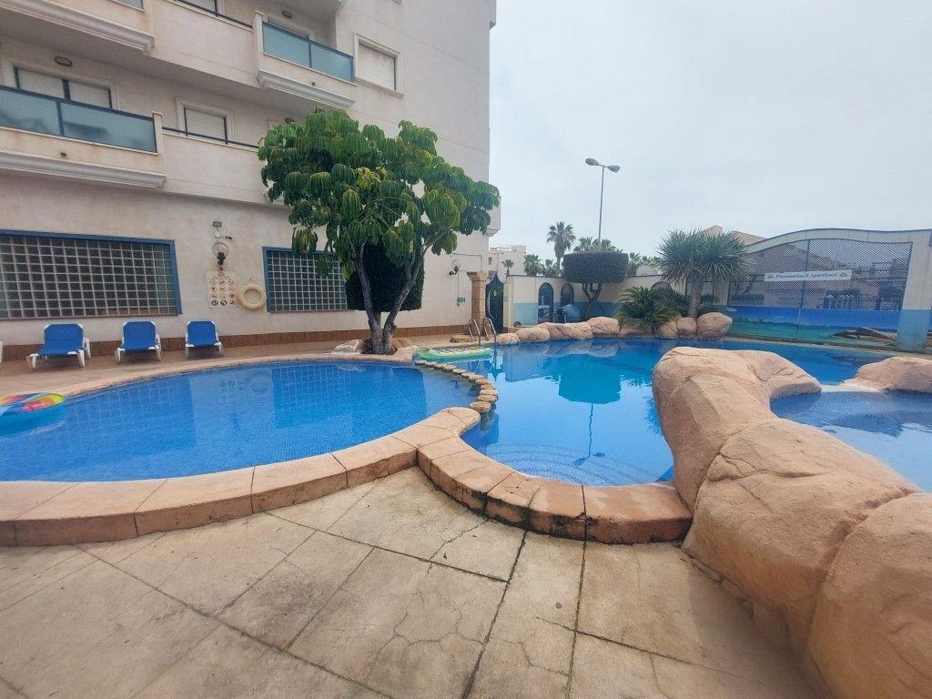 Se vende Apartamento Planta Media de 1 dormitorios en Costa Blanca, Alicante, España