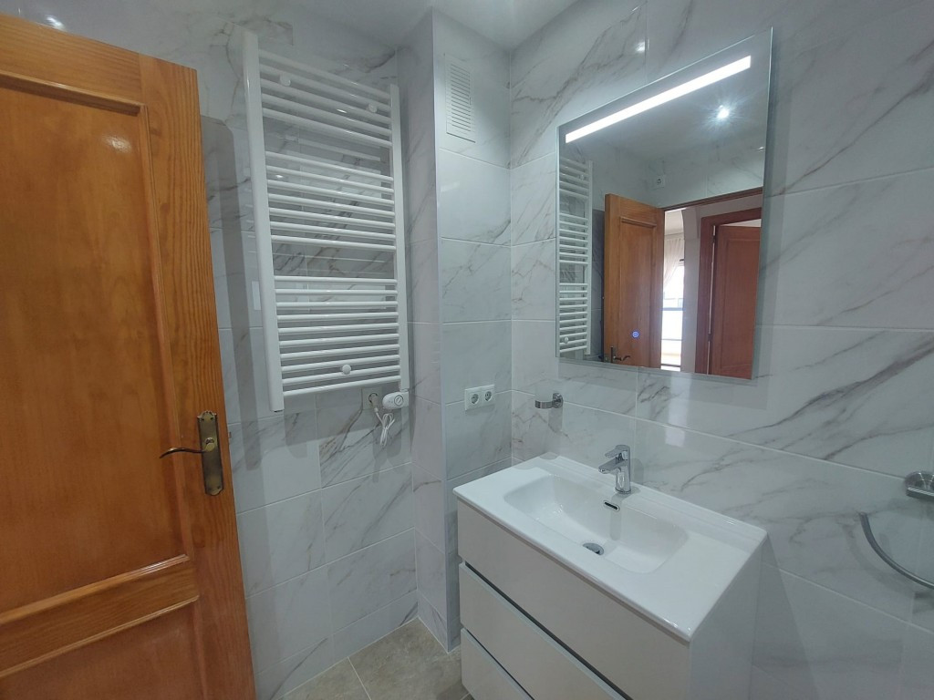 Se vende Apartamento Planta Media de 1 dormitorios en Costa Blanca, Alicante, España