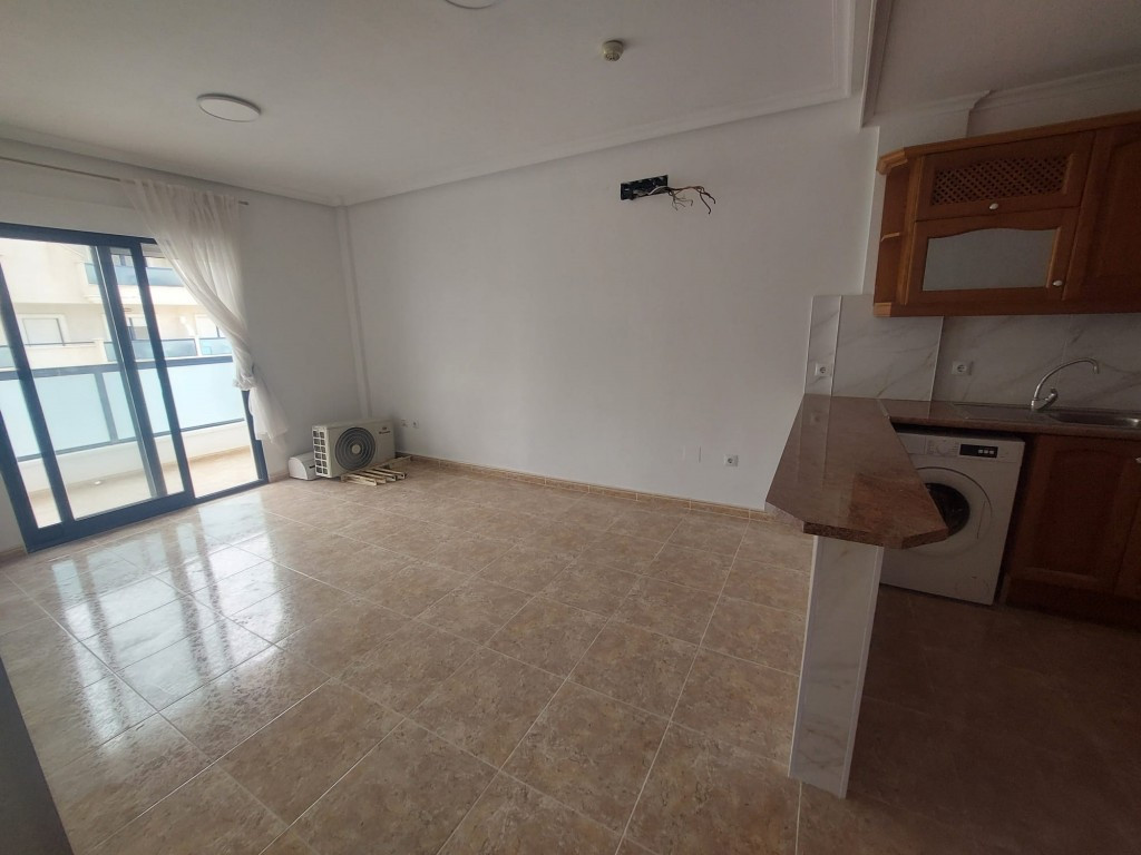 Se vende Apartamento Planta Media de 1 dormitorios en Costa Blanca, Alicante, España