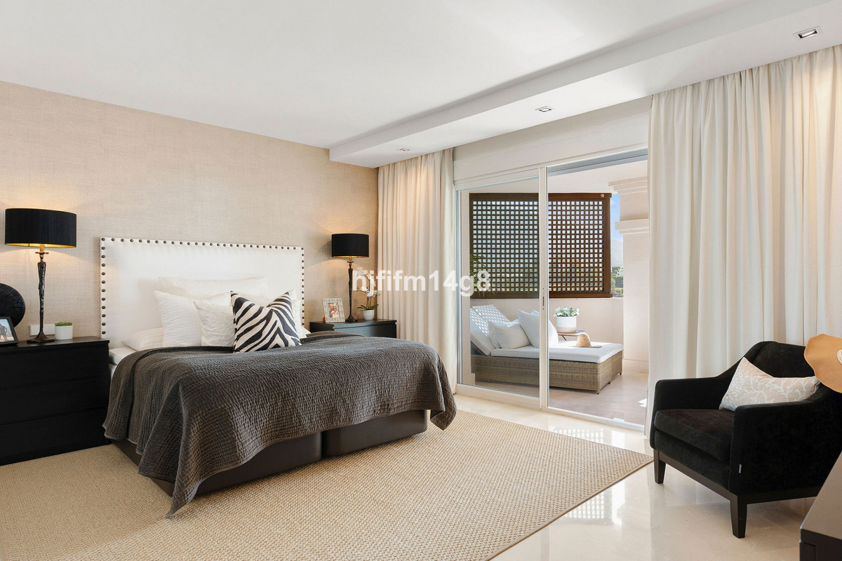 3 Bed Apartment for sale in Nueva Andalucía Costa Del Sol, Málaga, Spain