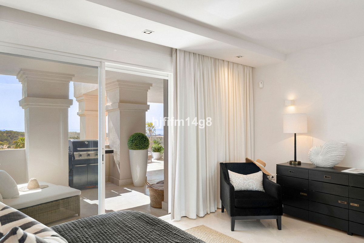 3 Bed Apartment for sale in Nueva Andalucía Costa Del Sol, Málaga, Spain