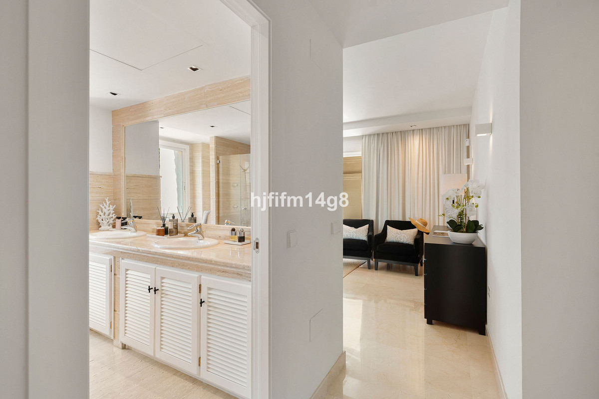 3 Bed Apartment for sale in Nueva Andalucía Costa Del Sol, Málaga, Spain
