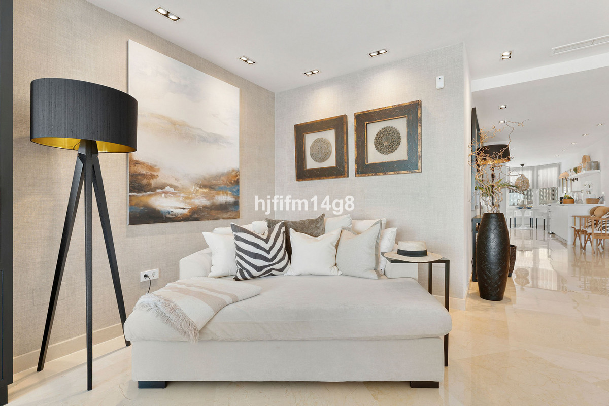 3 Bed Apartment for sale in Nueva Andalucía Costa Del Sol, Málaga, Spain