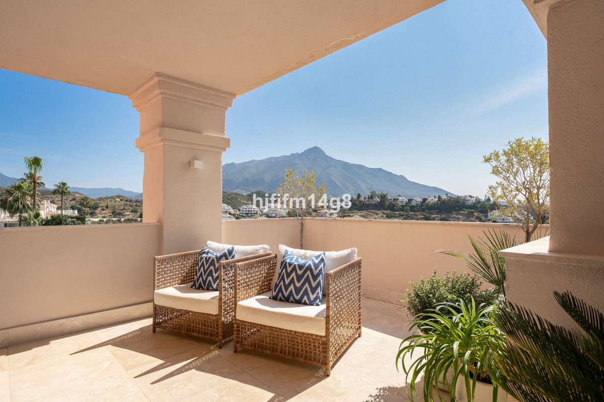 3 Bed Apartment for sale in Nueva Andalucía Costa Del Sol, Málaga, Spain