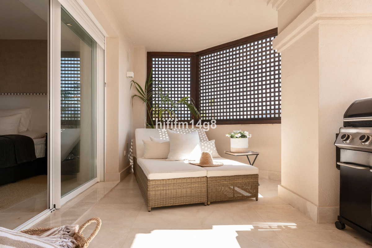 3 Bed Apartment for sale in Nueva Andalucía Costa Del Sol, Málaga, Spain
