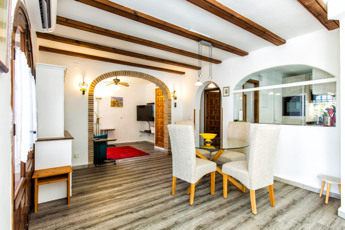 Se vende Villa - Chalet de 5 dormitorios en Costa Blanca, Alicante, España