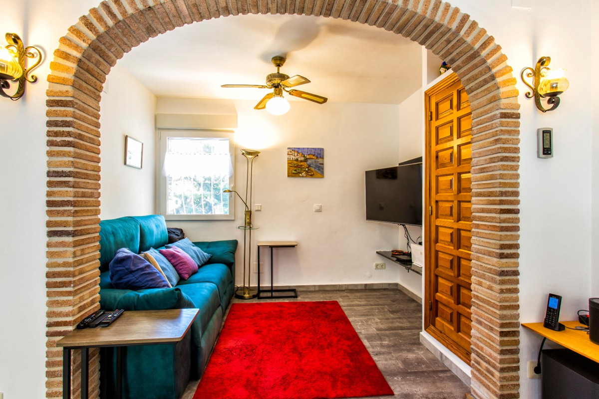 Se vende Villa - Chalet de 5 dormitorios en Costa Blanca, Alicante, España