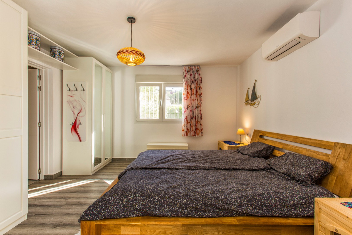 Se vende Villa - Chalet de 5 dormitorios en Costa Blanca, Alicante, España