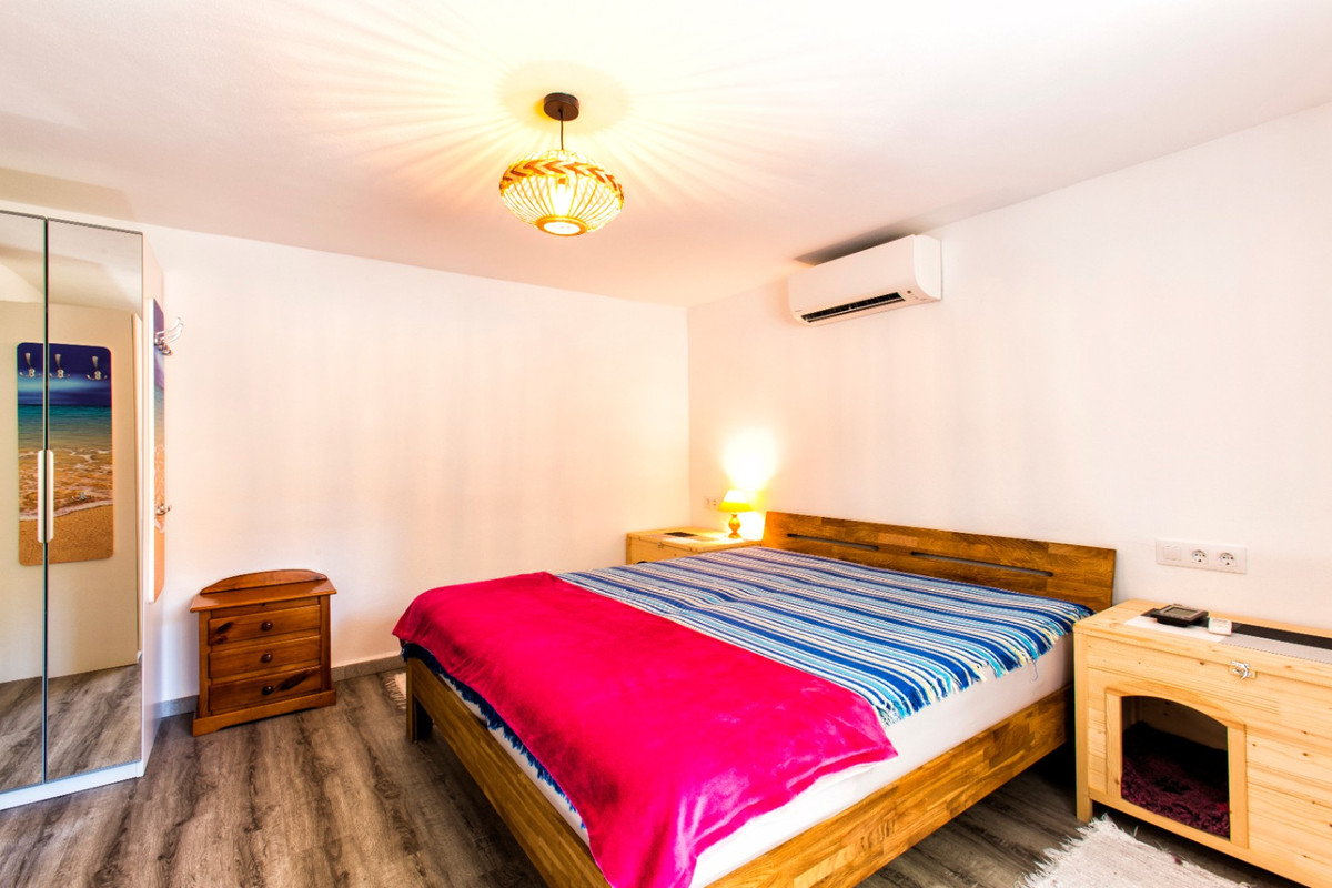 Se vende Villa - Chalet de 5 dormitorios en Costa Blanca, Alicante, España