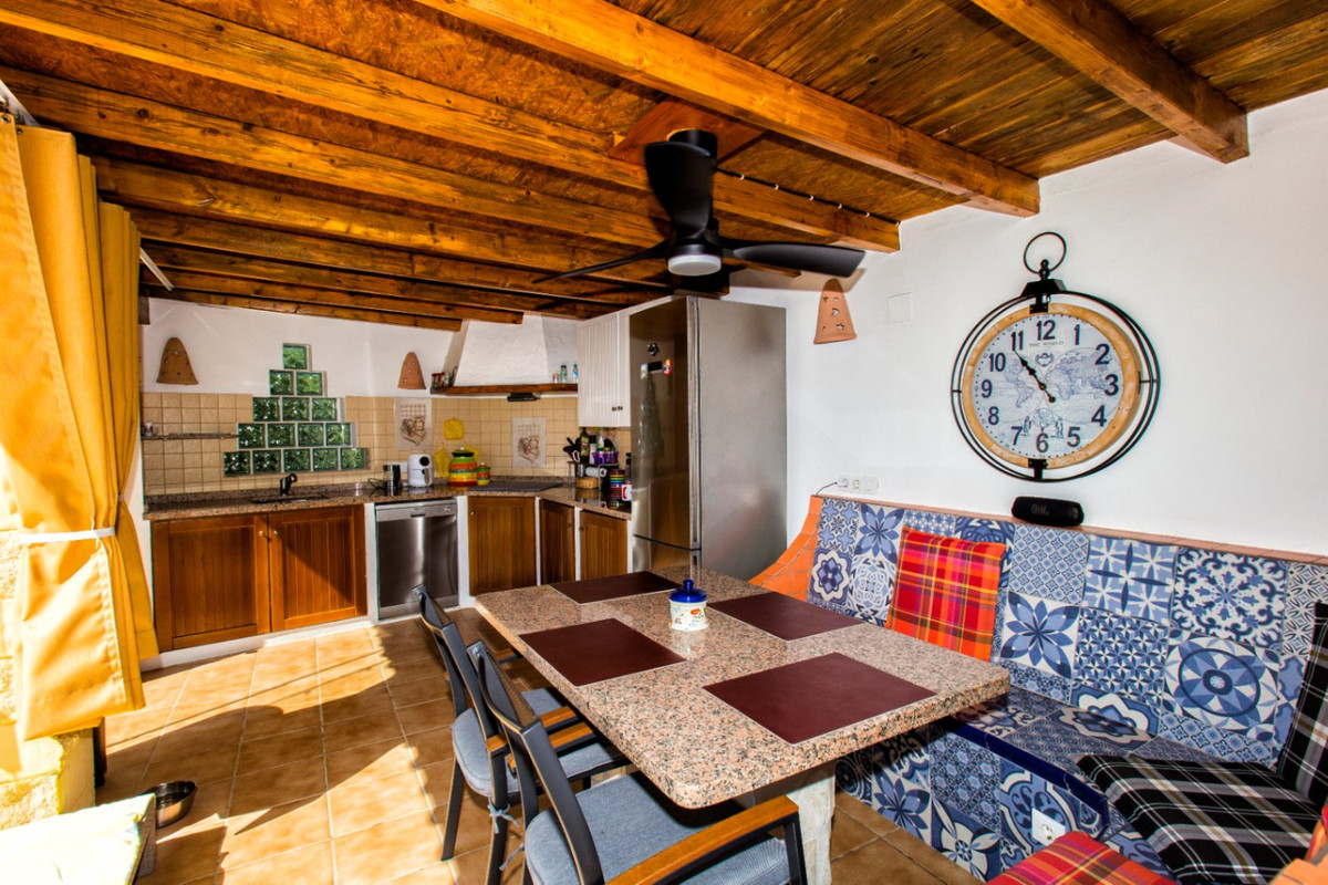 Se vende Villa - Chalet de 5 dormitorios en Costa Blanca, Alicante, España