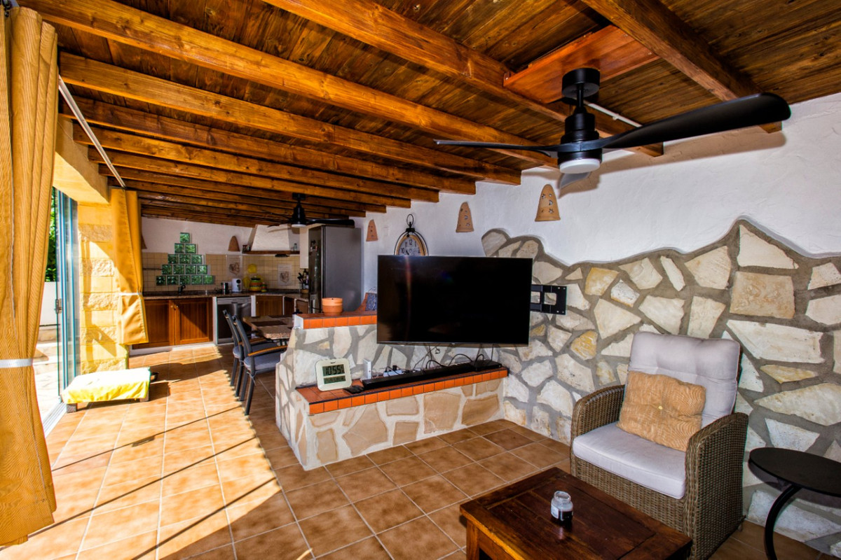 Se vende Villa - Chalet de 5 dormitorios en Costa Blanca, Alicante, España