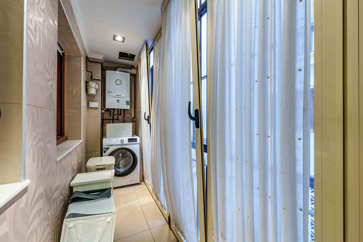 4 Bed Apartment for sale in Centro Histórico Málaga Ciudad, Málaga, Spain