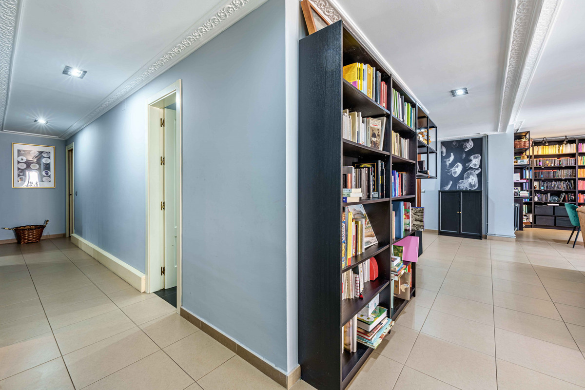 4 Bed Apartment for sale in Centro Histórico Málaga Ciudad, Málaga, Spain