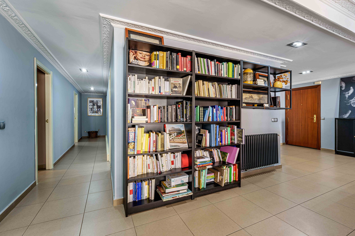 4 Bed Apartment for sale in Centro Histórico Málaga Ciudad, Málaga, Spain