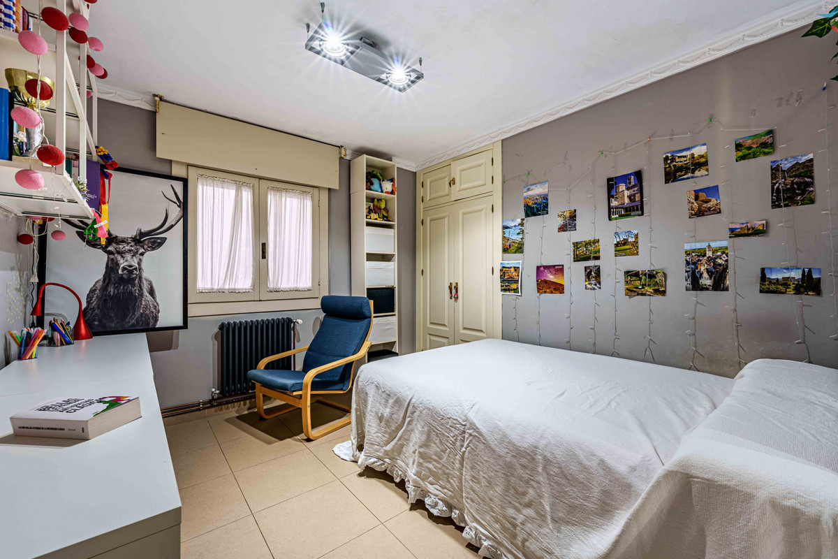 4 Bed Apartment for sale in Centro Histórico Málaga Ciudad, Málaga, Spain