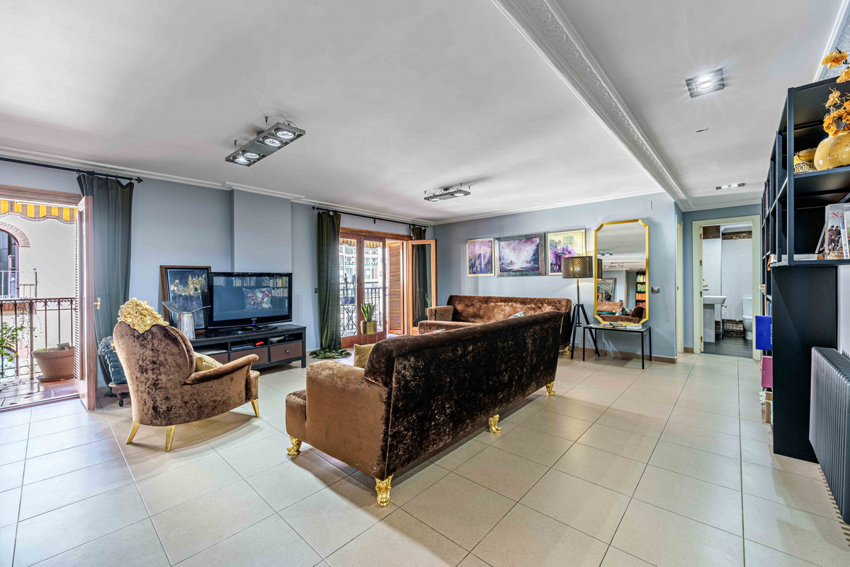 4 Bed Apartment for sale in Centro Histórico Málaga Ciudad, Málaga, Spain