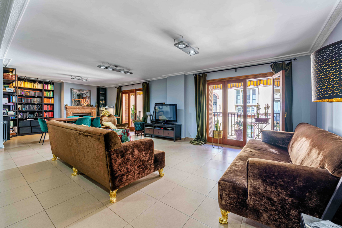 4 Bed Apartment for sale in Centro Histórico Málaga Ciudad, Málaga, Spain