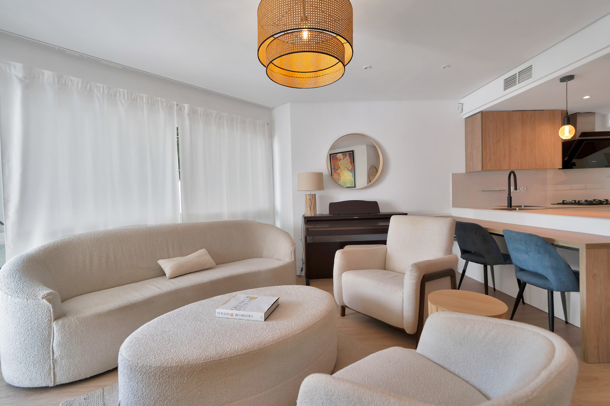 4 Bed Townhouse for sale in The Golden Mile Costa Del Sol, Málaga, Spain