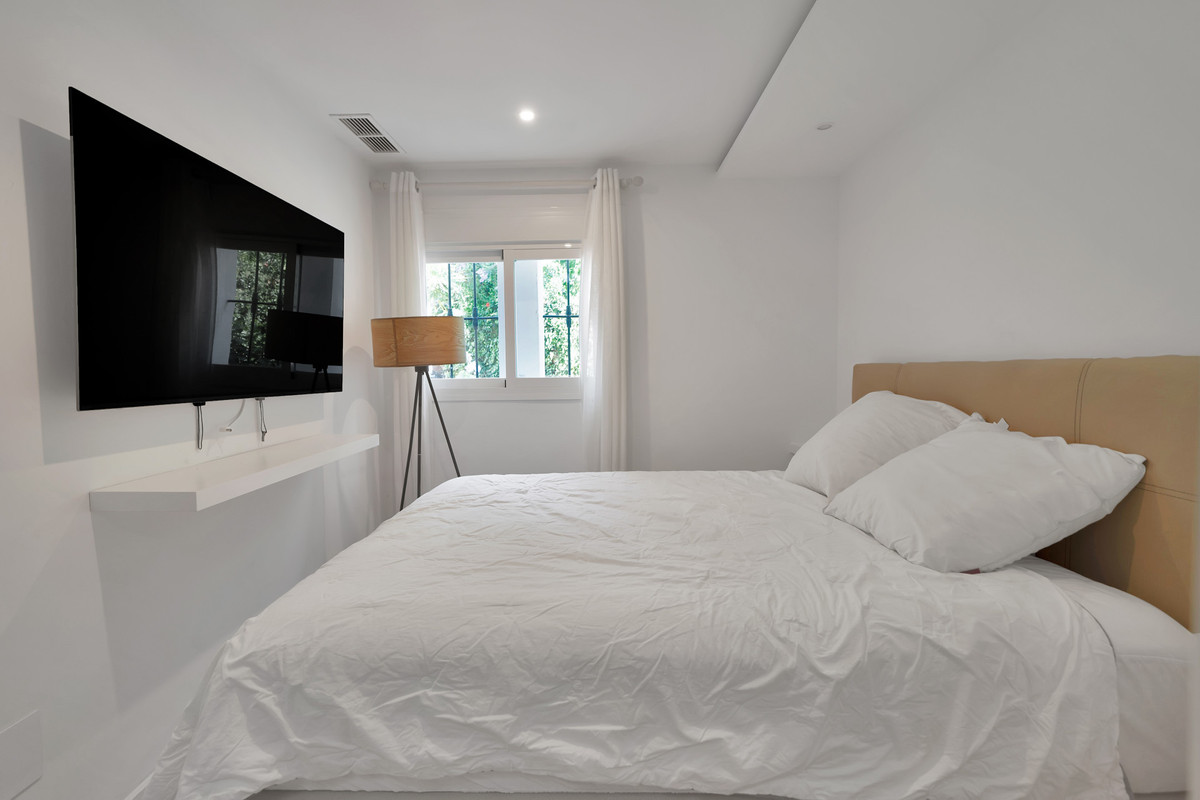 4 Bed Townhouse for sale in The Golden Mile Costa Del Sol, Málaga, Spain