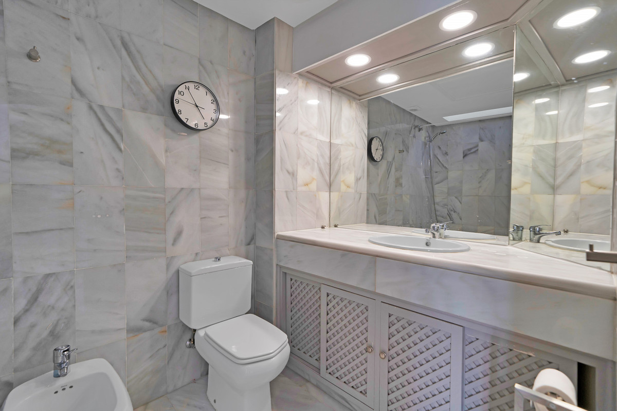 4 Bed Townhouse for sale in The Golden Mile Costa Del Sol, Málaga, Spain