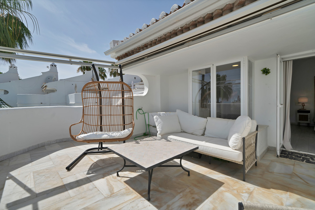 4 Bed Townhouse for sale in The Golden Mile Costa Del Sol, Málaga, Spain