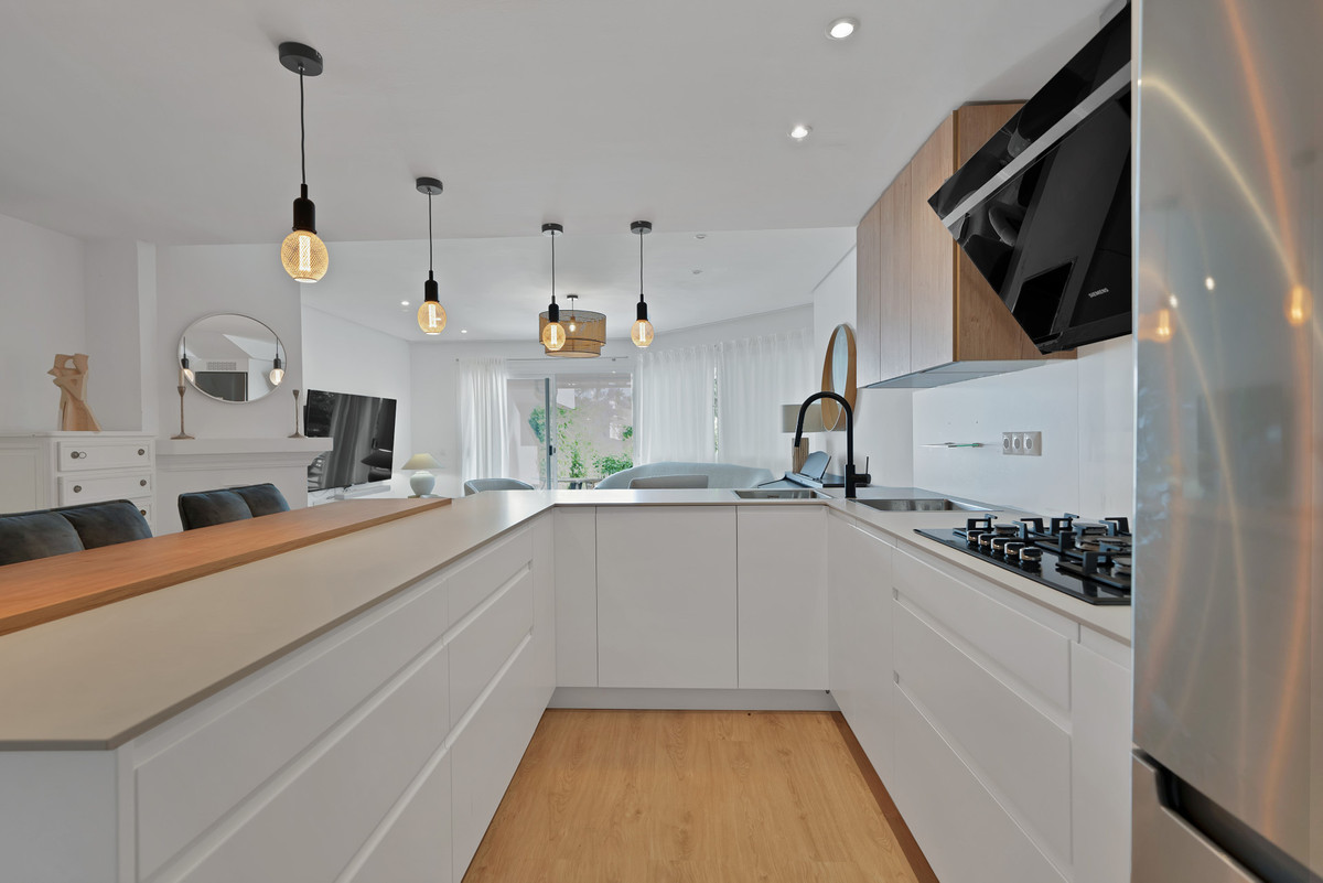 4 Bed Townhouse for sale in The Golden Mile Costa Del Sol, Málaga, Spain