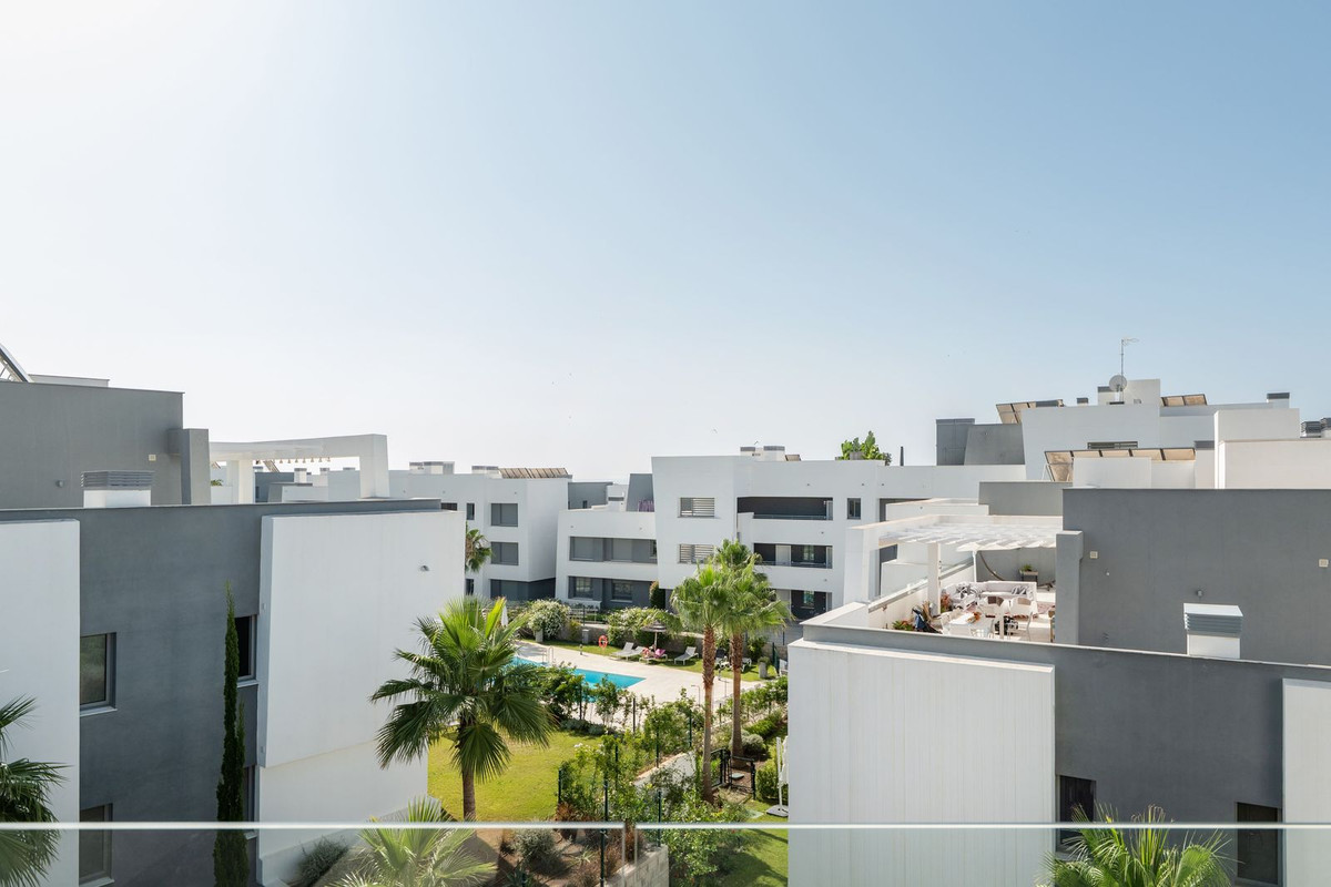 2 Bed Apartment for sale in Estepona Costa Del Sol, Málaga, Spain