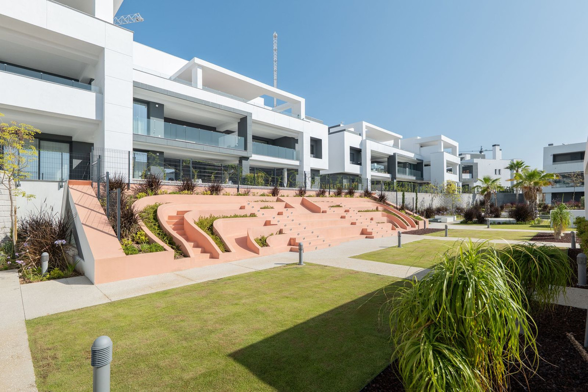 2 Bed Apartment for sale in Estepona Costa Del Sol, Málaga, Spain