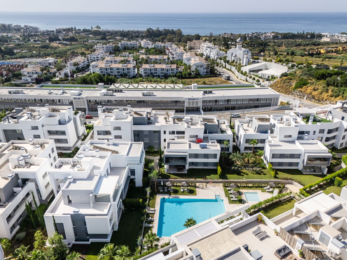 2 Bed Apartment for sale in Estepona Costa Del Sol, Málaga, Spain