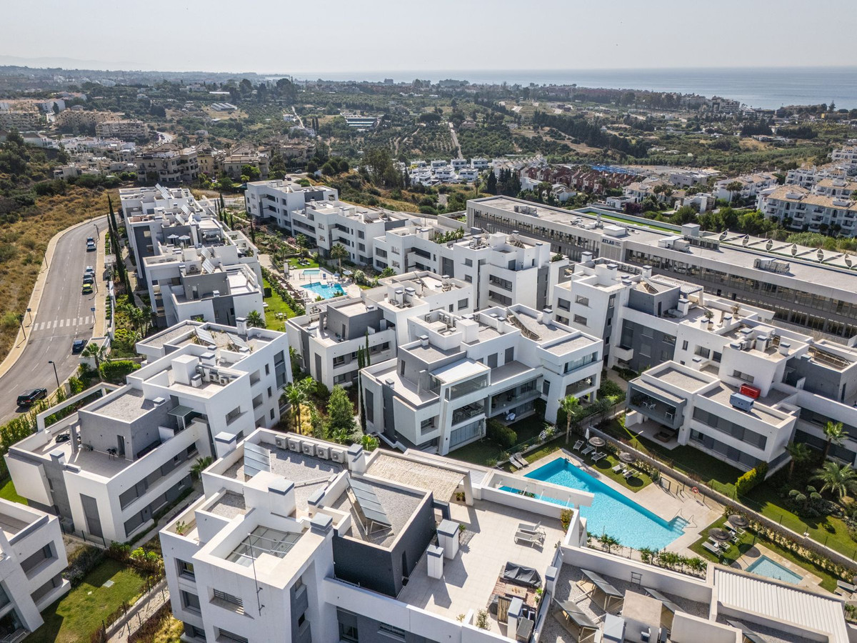 2 Bed Apartment for sale in Estepona Costa Del Sol, Málaga, Spain