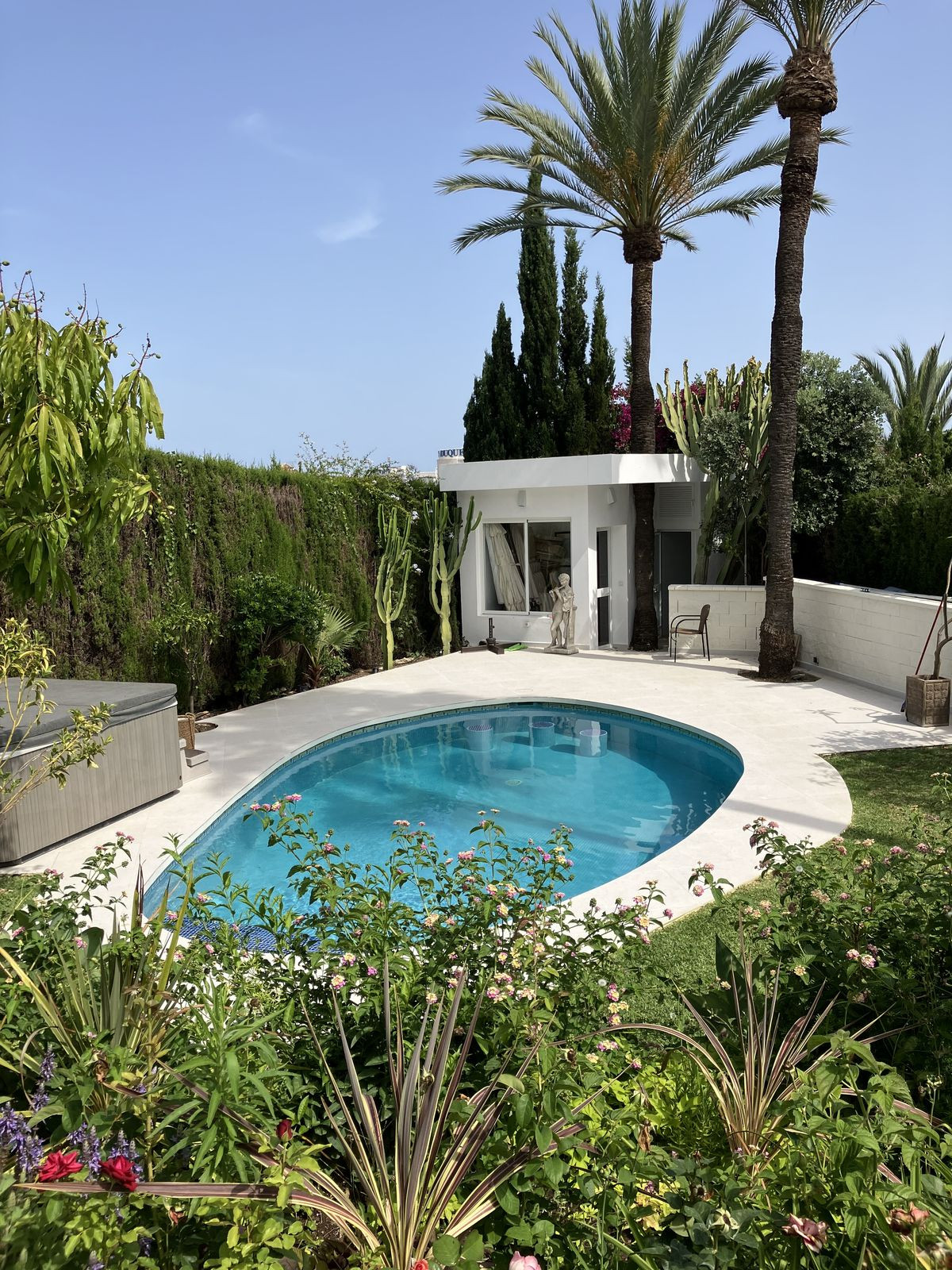 Se vende Villa - Chalet de 6 dormitorios en Costa Del Sol, Málaga, España
