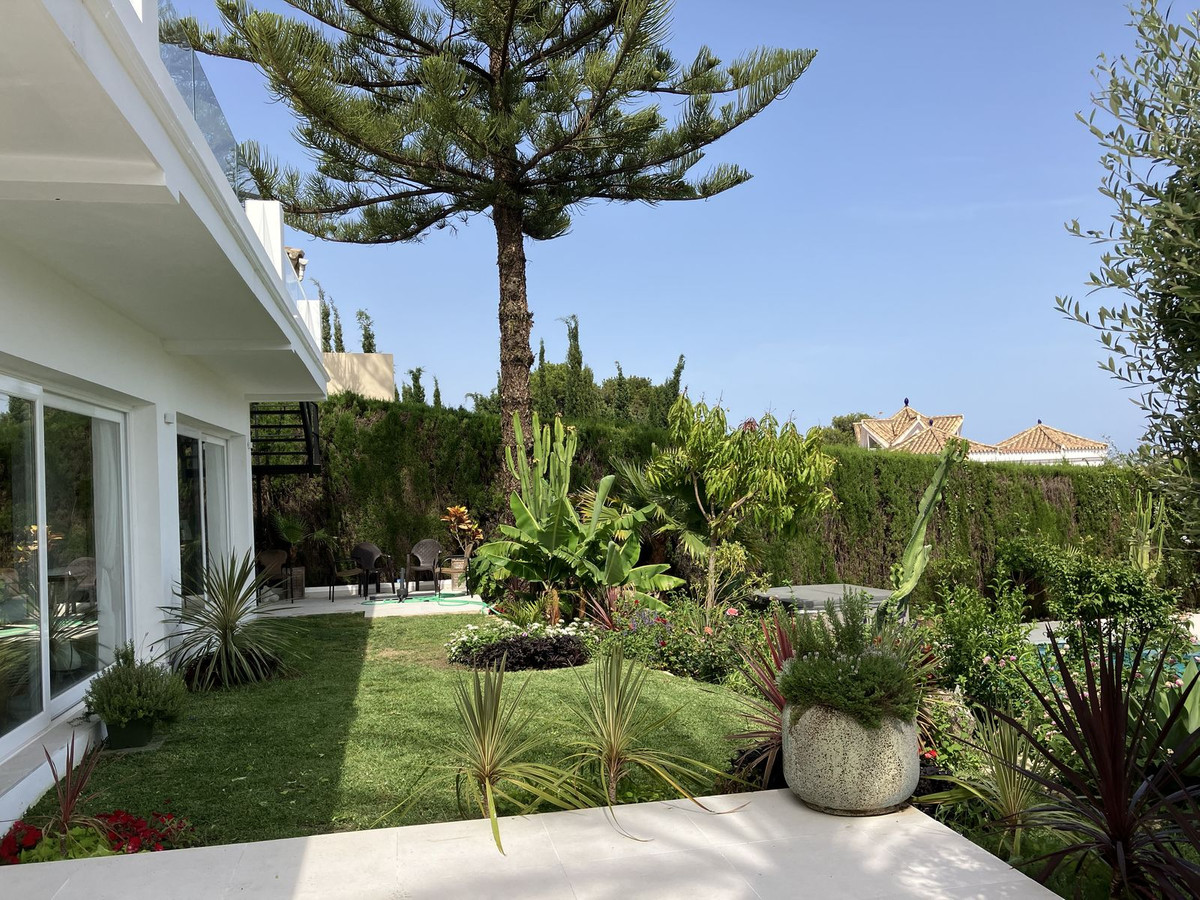 Se vende Villa - Chalet de 6 dormitorios en Costa Del Sol, Málaga, España