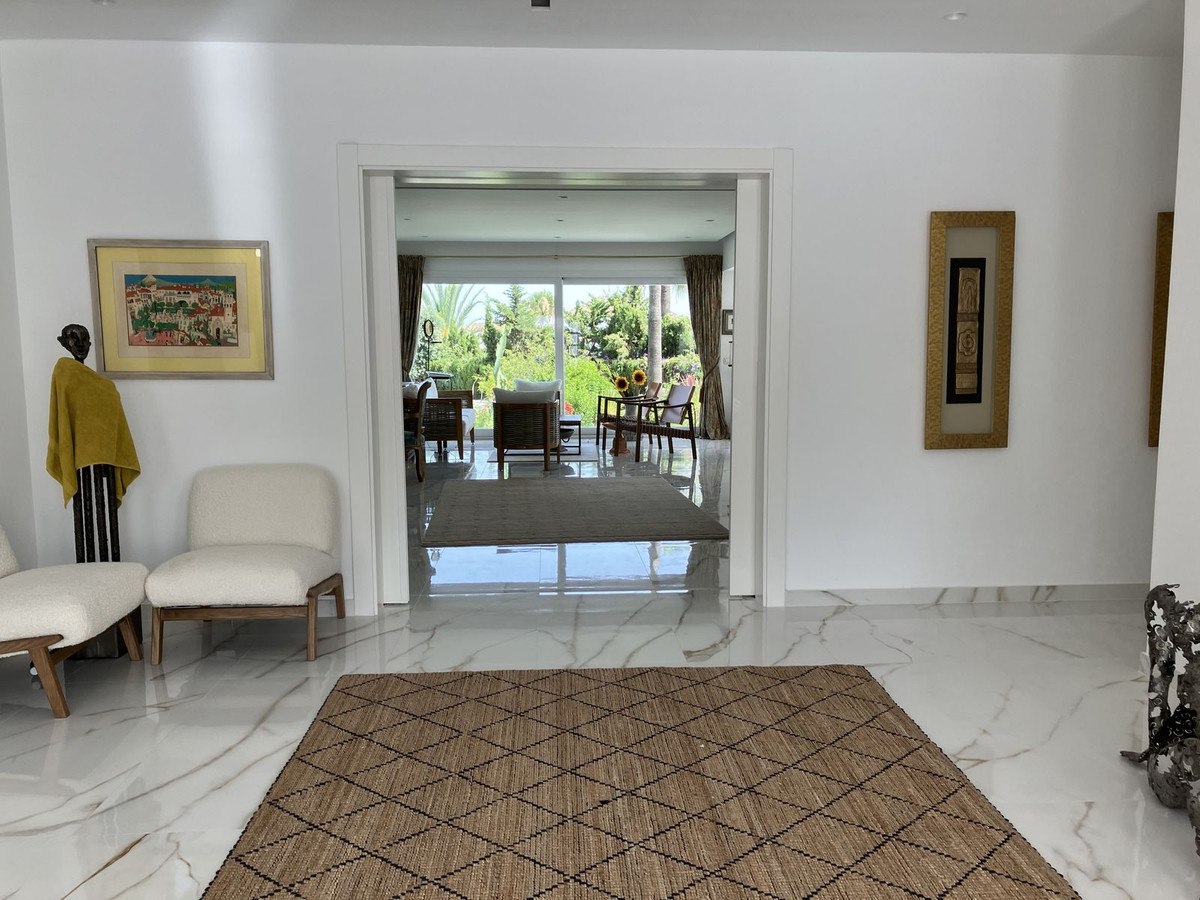 Se vende Villa - Chalet de 6 dormitorios en Costa Del Sol, Málaga, España