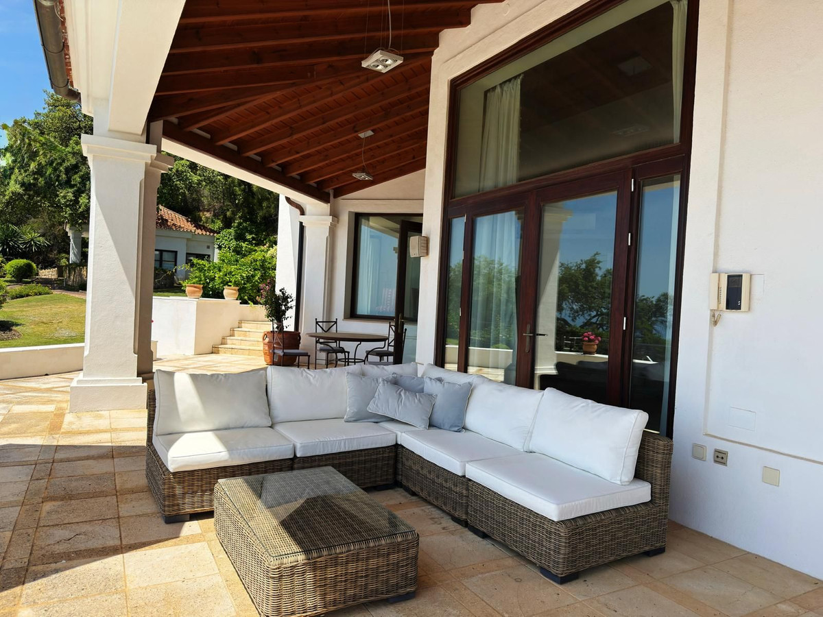 Se vende Villa - Chalet de 5 dormitorios en Costa Del Sol, Málaga, España