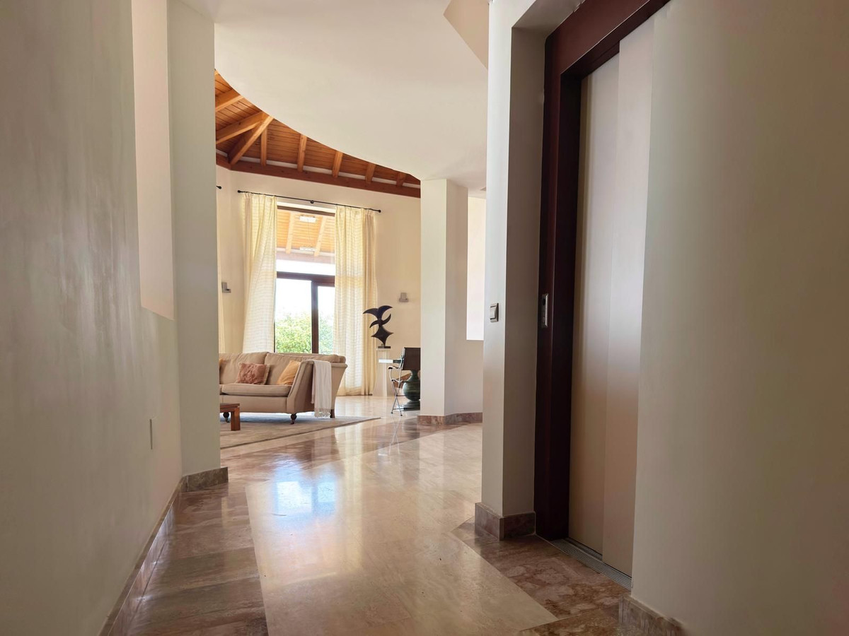 Se vende Villa - Chalet de 5 dormitorios en Costa Del Sol, Málaga, España
