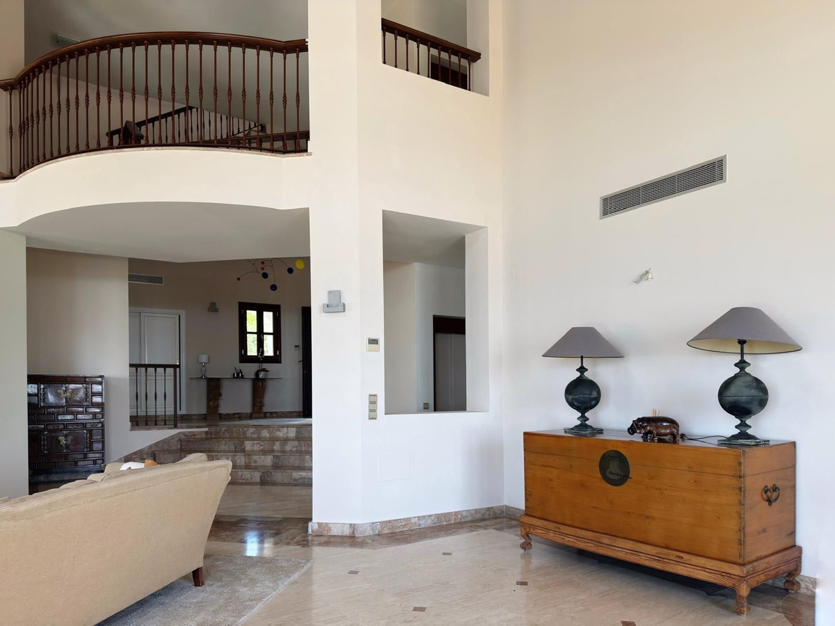 Se vende Villa - Chalet de 5 dormitorios en Costa Del Sol, Málaga, España