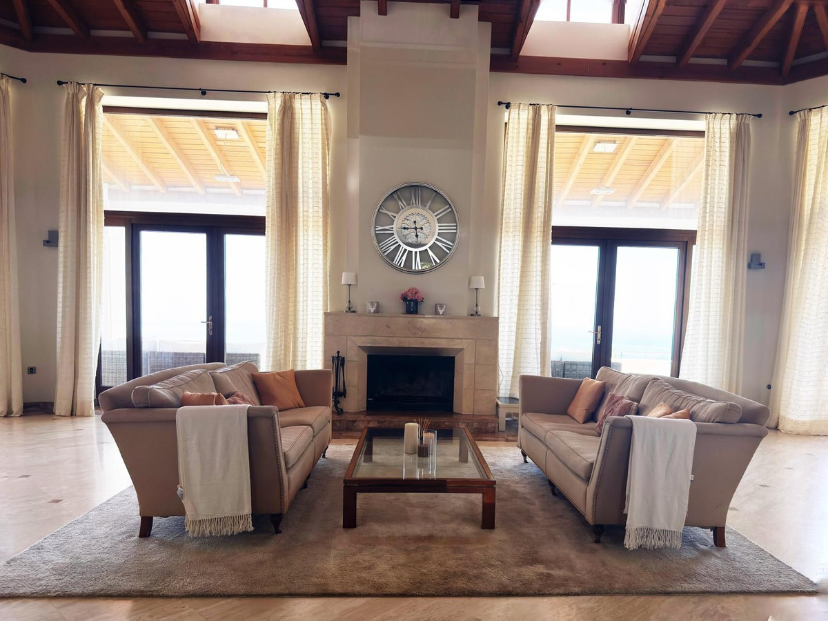 Se vende Villa - Chalet de 5 dormitorios en Costa Del Sol, Málaga, España
