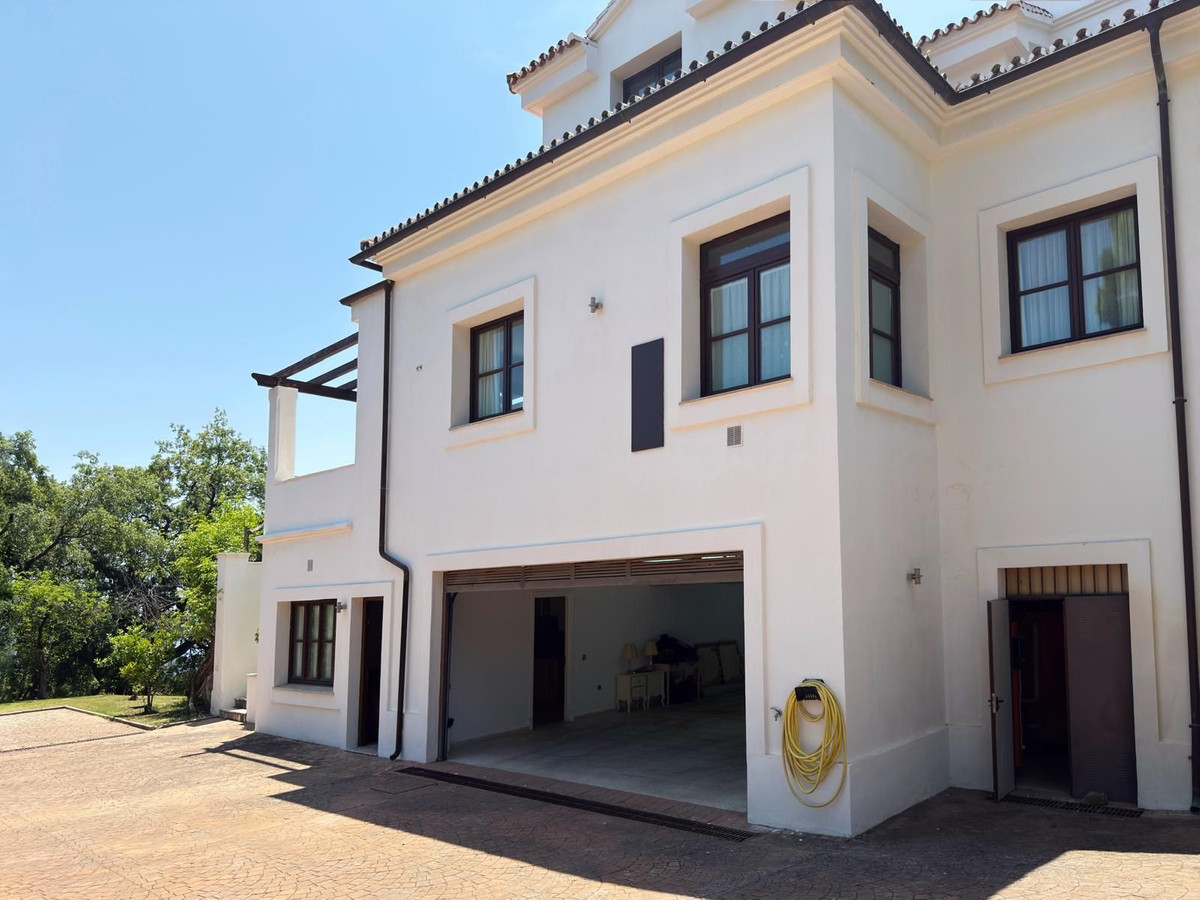 Se vende Villa - Chalet de 5 dormitorios en Costa Del Sol, Málaga, España