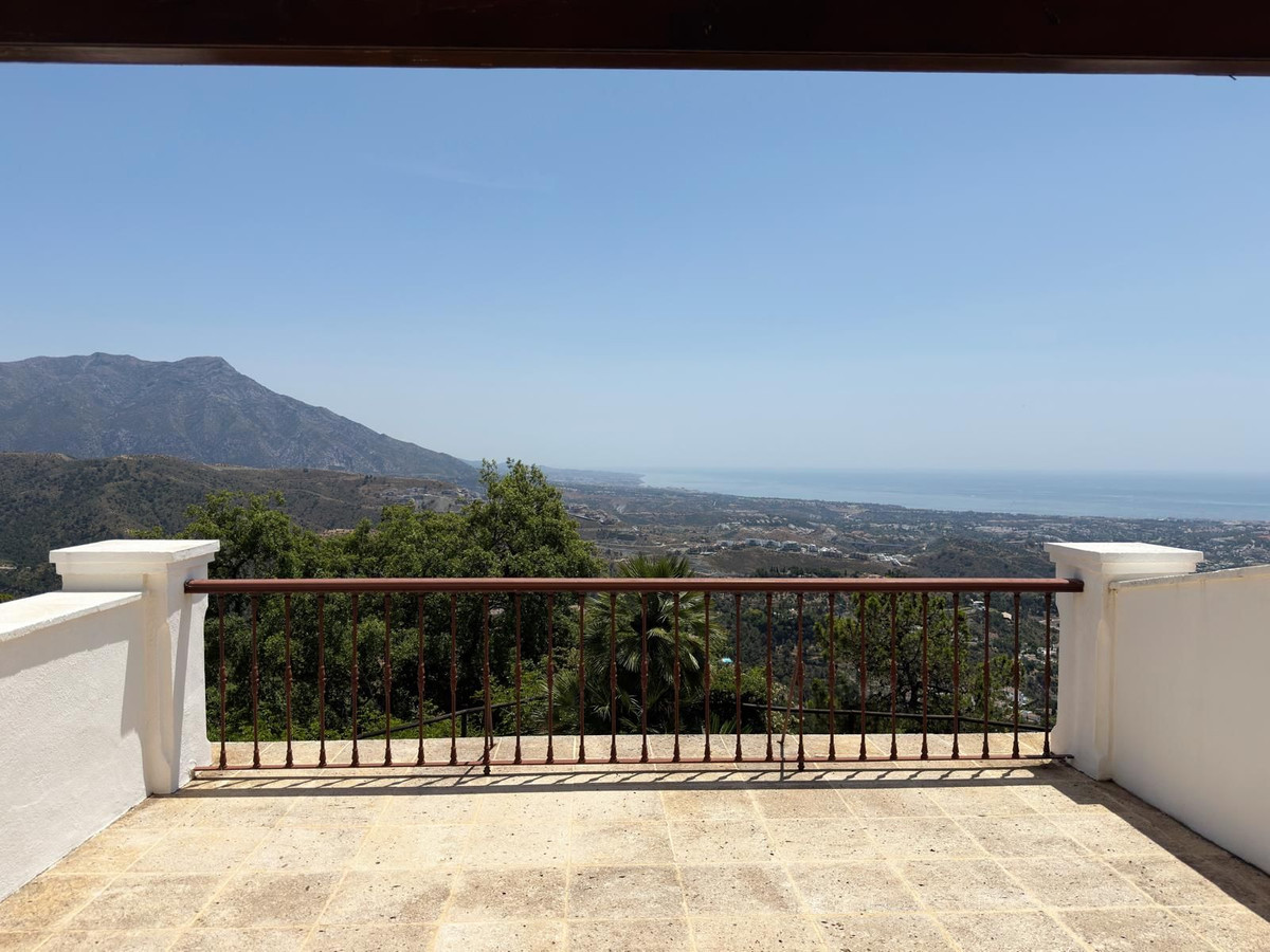 Se vende Villa - Chalet de 5 dormitorios en Costa Del Sol, Málaga, España