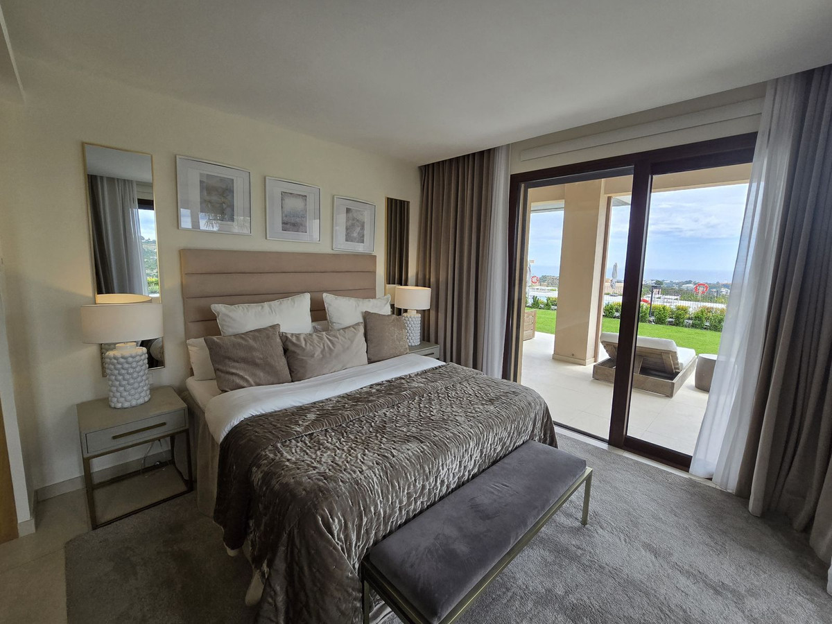 3 Bed Apartment for sale in Benahavís Costa Del Sol, Málaga, Spain