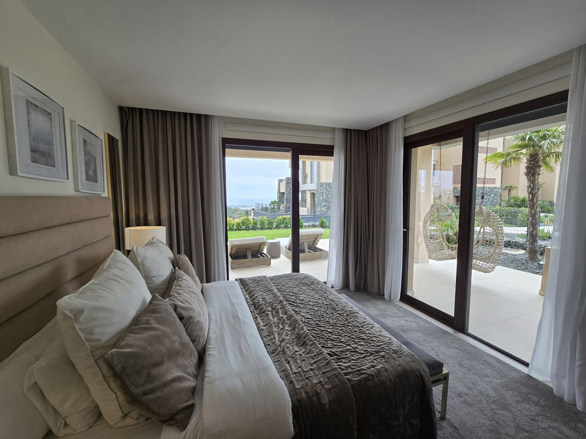3 Bed Apartment for sale in Benahavís Costa Del Sol, Málaga, Spain