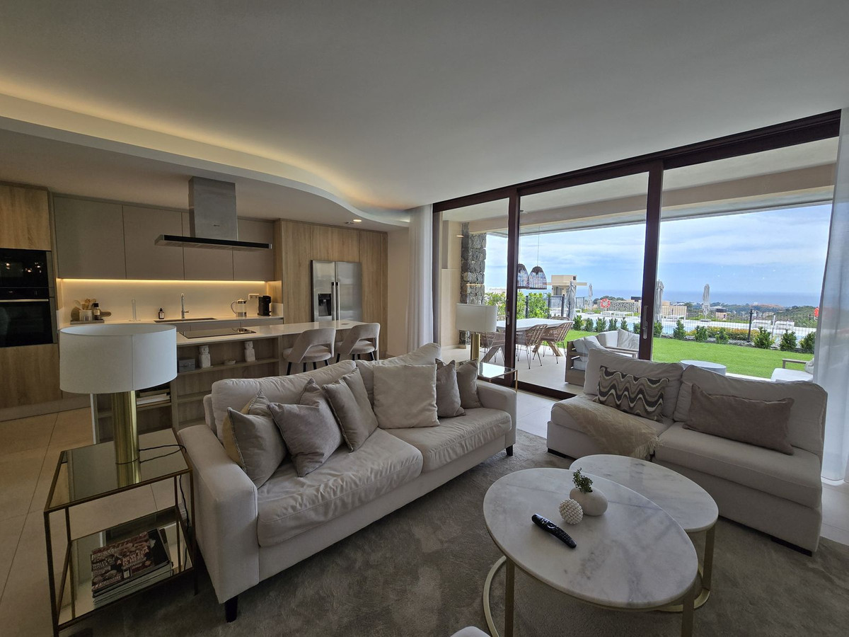 3 Bed Apartment for sale in Benahavís Costa Del Sol, Málaga, Spain