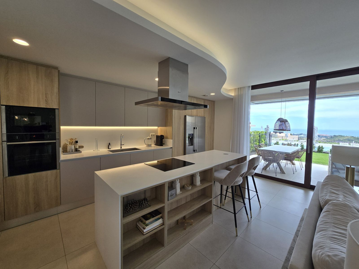 3 Bed Apartment for sale in Benahavís Costa Del Sol, Málaga, Spain