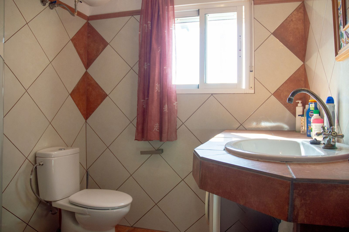 2 Bed Townhouse for sale in Frigiliana Costa Del Sol East, Málaga, Spain