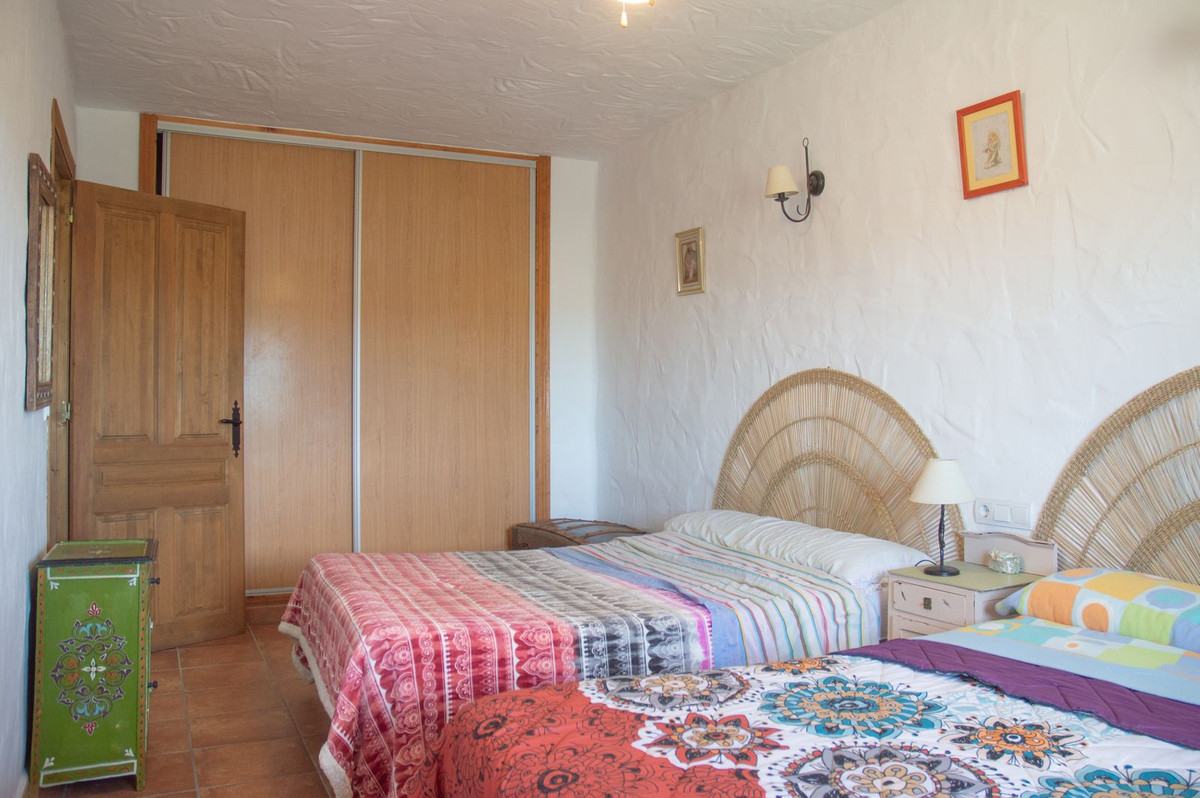 2 Bed Townhouse for sale in Frigiliana Costa Del Sol East, Málaga, Spain