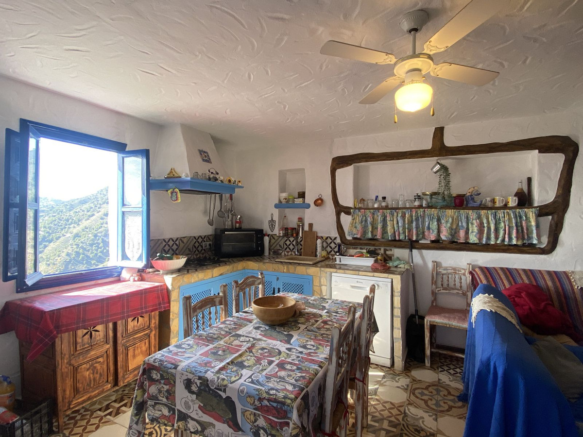 2 Bed Townhouse for sale in Frigiliana Costa Del Sol East, Málaga, Spain