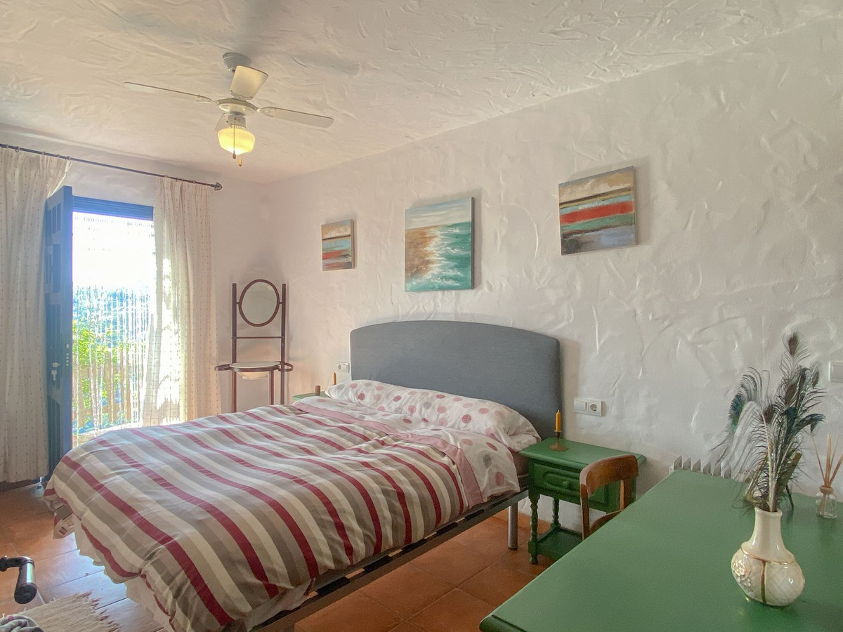 2 Bed Townhouse for sale in Frigiliana Costa Del Sol East, Málaga, Spain