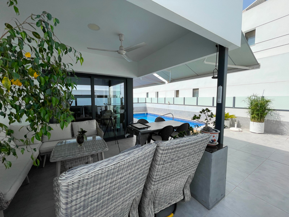 4 Bed Townhouse for sale in Alicante Costa Blanca, Alicante, Spain