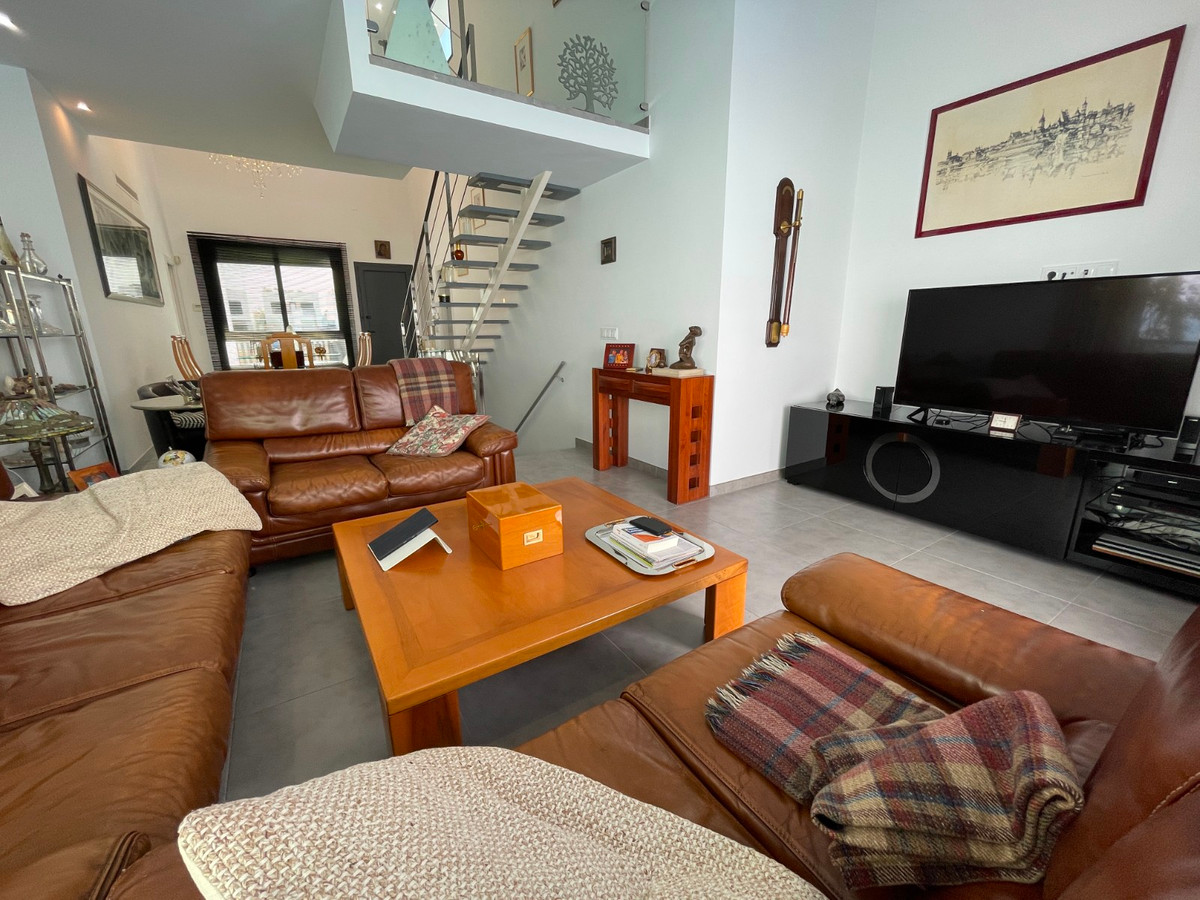 4 Bed Townhouse for sale in Alicante Costa Blanca, Alicante, Spain